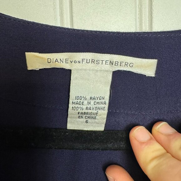 Diane Von Furstenburg Navy 3/4 Sleeve Short Dress Front Ties Small H11 - Picture 4 of 7